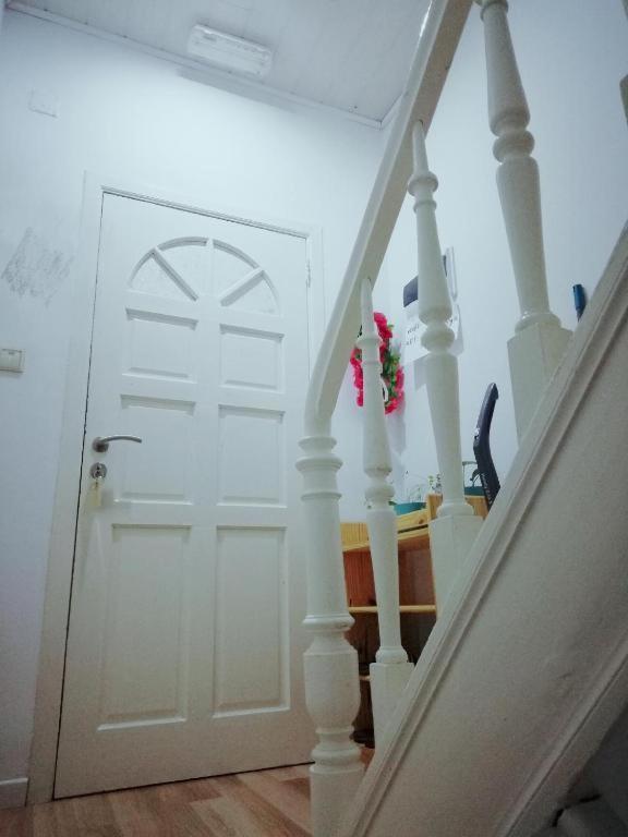 Cozy Rooms With Share The Bathroom And Kitchen Брюссель Екстер'єр фото
